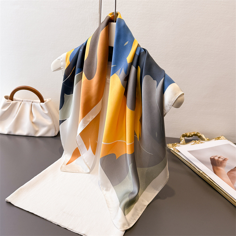 Nuevo Pañuelo Cuadrado para Mu - Scarf Silk Square reseña y precio